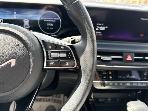 Used 2024 Kia Seltos SX image 17