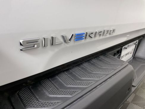 New 2025 Chevrolet Silverado EV LT image 33