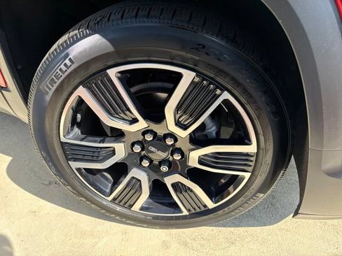 Used 2021 GMC Acadia SLT w/ Elevation Edition AWD/4WD image 30