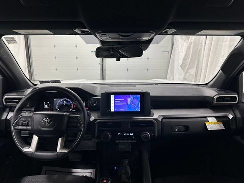 Used 2025 Toyota 4Runner SR5 AWD/4WD image 40