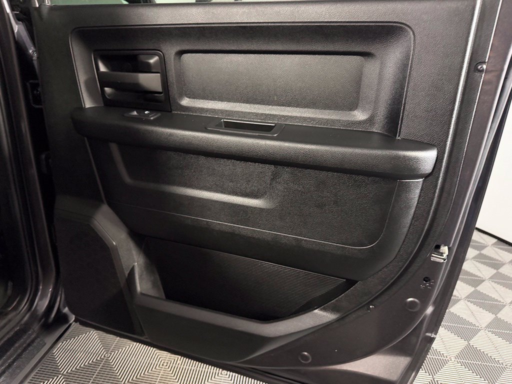 Used 2024 RAM 3500 Tradesman w/ Chrome Appearance Group AWD/4WD image 28
