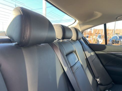 Used 2017 INFINITI Q50 Premium image 14