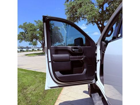 Used 2022 Chevrolet Silverado 2500 LTZ w/ LTZ Plus Package AWD/4WD image 20