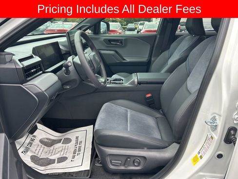 Used 2026 Toyota RAV4 XSE w/ Panoramic Sun Roof Package AWD/4WD image 2