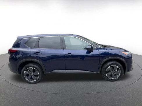 Used 2025 Nissan Rogue SV FWD image 16
