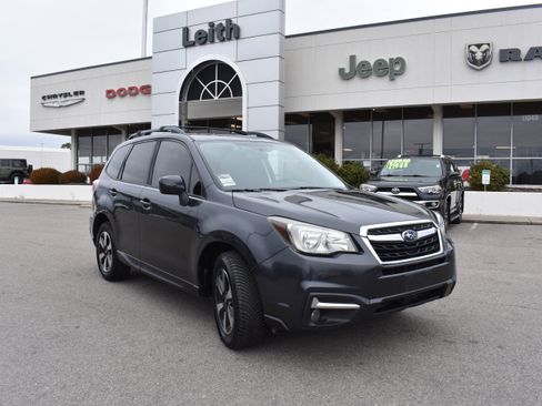 Used 2017 Subaru Forester 2.5i Premium image 1