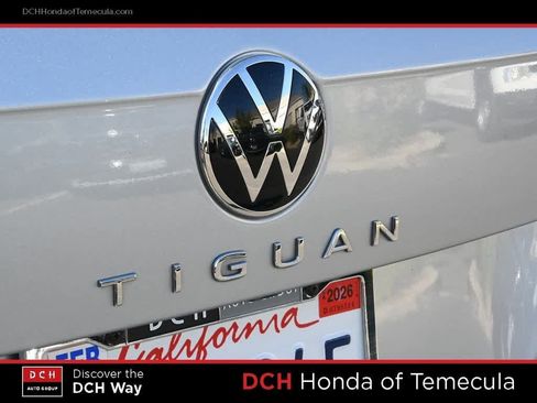 Used 2023 Volkswagen Tiguan SE image 7