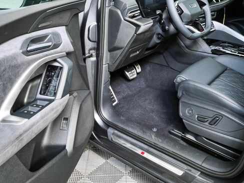 New 2026 Audi SQ5 Premium Plus AWD/4WD image 8