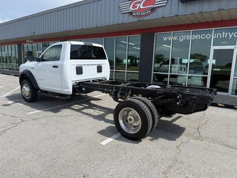 Used 2019 RAM 5500 Tradesman RWD image 4