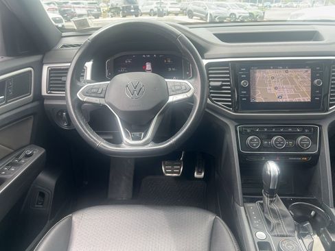 Used 2022 Volkswagen Atlas Cross Sport SEL R-Line image 25