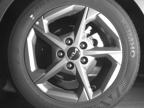 Used 2025 Kia K4 LXS FWD image 14