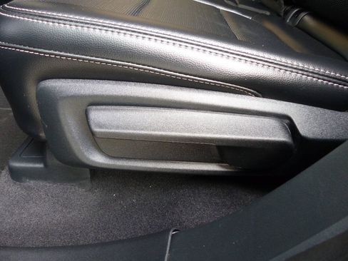 Used 2020 Ford Escape SEL AWD/4WD image 41