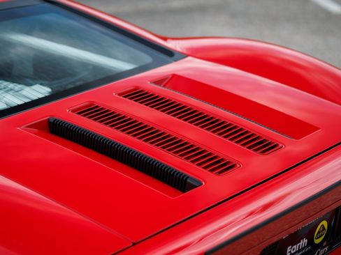 Used 2005 Ford GT RWD image 28