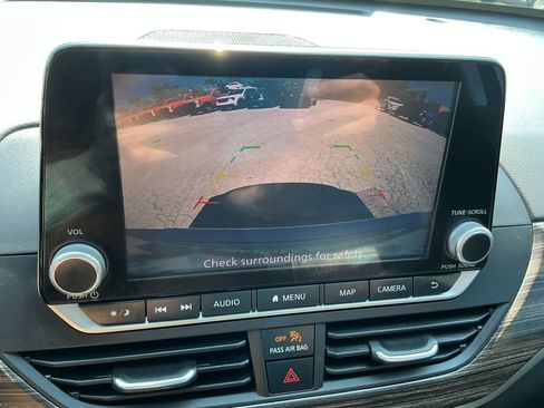Used 2022 Nissan Altima 2.5 SL FWD image 26