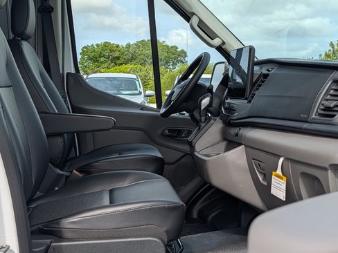 New 2026 Ford Transit 250 148 Medium Roof RWD image 15