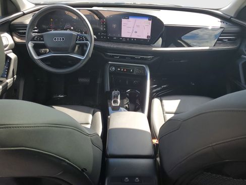 Used 2025 Audi Q5 Premium w/ Convenience Package AWD/4WD image 11