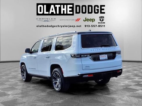 Used 2023 Jeep Grand Wagoneer 4WD image 3