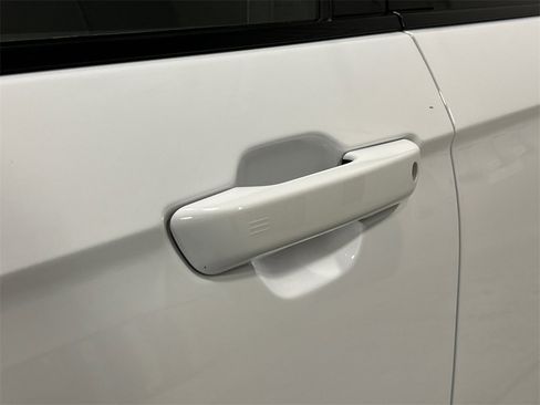 Used 2022 Jeep Grand Cherokee L Laredo w/ Luxury Tech Group I image 13