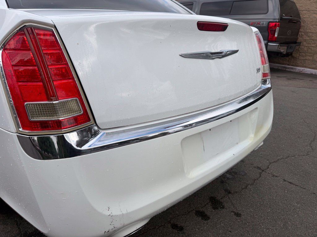 Used 2013 Chrysler 300 RWD image 12