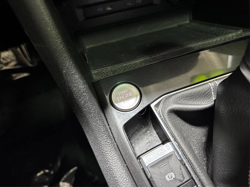 Used 2023 Volkswagen Tiguan SE R-Line FWD image 28