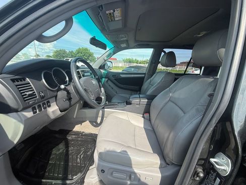 Used 2008 Toyota 4Runner SR5 RWD image 12