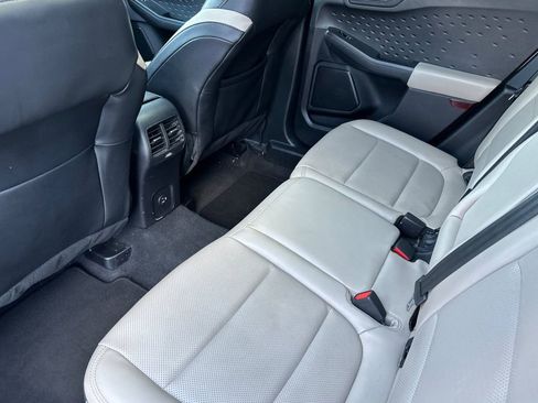 Used 2020 Ford Escape SEL image 12