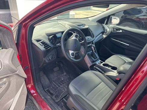 Used 2016 Ford Escape SE w/ Equipment Group 201A AWD/4WD image 14