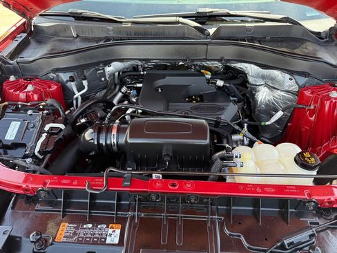 Used 2020 Ford Explorer XLT w/ Equipment Group 202A image 35