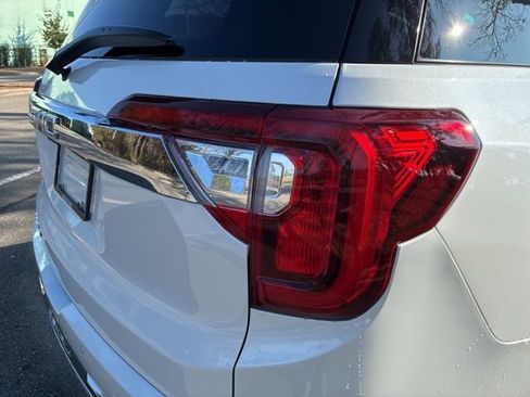 Used 2023 GMC Acadia Denali w/ Denali Ultimate Package image 14