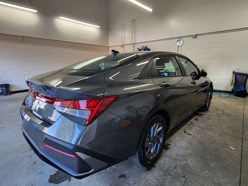 New 2026 Hyundai Elantra Blue image 7