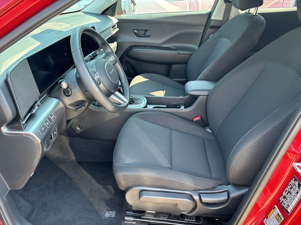 Used 2026 Hyundai Kona SEL Sport FWD image 12