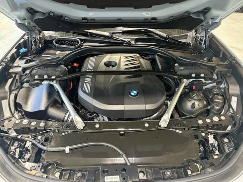 Used 2025 BMW 740i xDrive w/ Premium Package AWD/4WD image 31