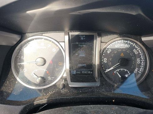 Used 2018 Toyota Tacoma SR5 image 11