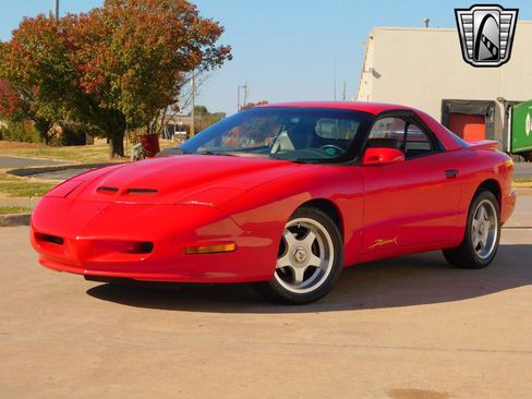 Used 1994 Pontiac Firebird Trans Am image 2