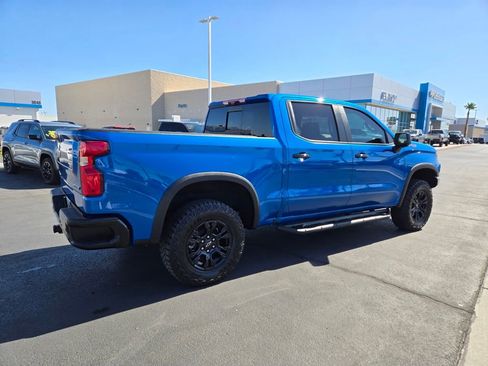Used 2023 Chevrolet Silverado 1500 ZR2 w/ Technology Package AWD/4WD image 6