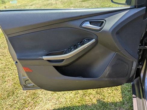 Used 2012 Ford Focus SEL FWD image 12