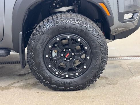 New 2026 Nissan Frontier PRO-4X w/ Pro-4x Convenience Package image 4