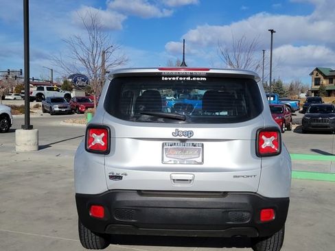 Used 2021 Jeep Renegade Sport image 10