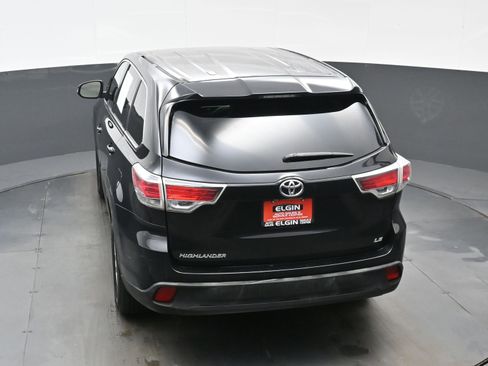 Used 2015 Toyota Highlander LE image 33