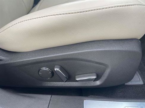 Used 2016 Ford Fusion Titanium image 32