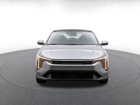 Used 2025 Kia K4 FWD image 2