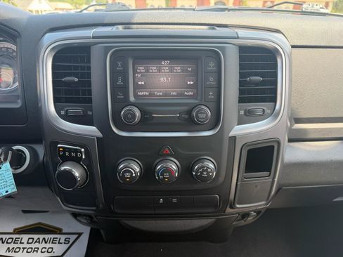Used 2021 RAM 1500 Classic SLT RWD image 16