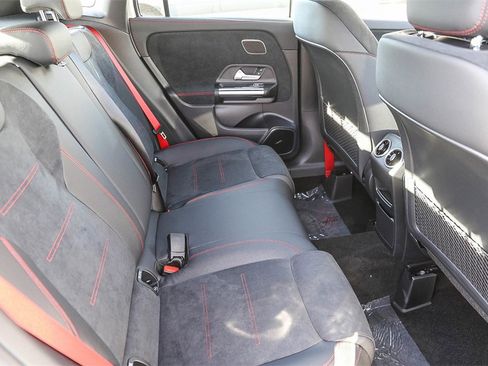 Used 2024 Mercedes-Benz GLA 35 AMG 4MATIC image 21