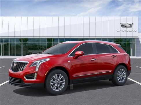 New 2025 Cadillac XT5 Luxury image 2