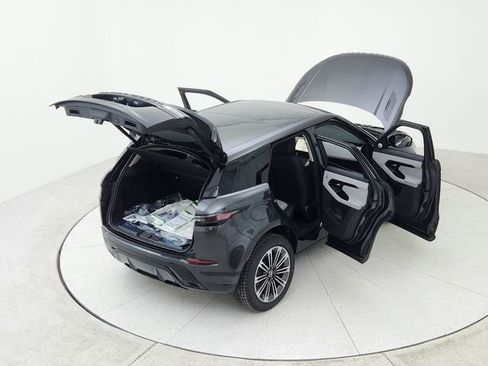 New 2025 Land Rover Range Rover Evoque Dynamic SE image 16