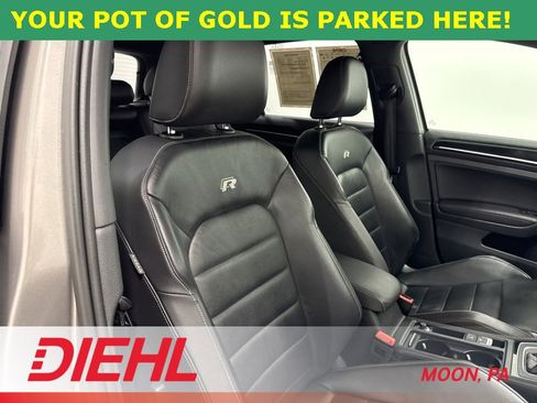 Used 2017 Volkswagen Golf R 4-Door image 12