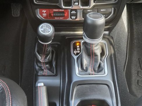 Used 2020 Jeep Gladiator Rubicon AWD/4WD image 17