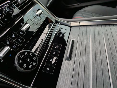 Used 2025 Nissan Armada PRO-4X w/ Pro-4X Premium Package image 19