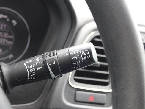 Used 2016 Honda HR-V EX image 29