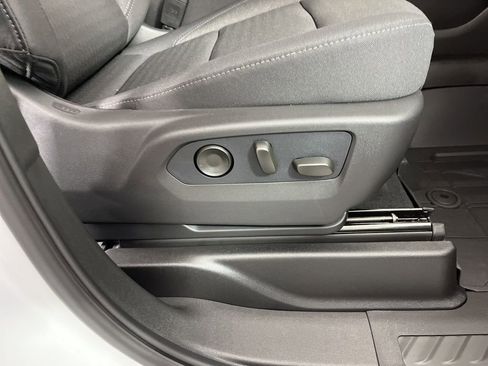 New 2026 Chevrolet Tahoe LS image 9